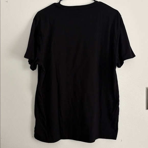 Home Alone “Wet Bandits” Holiday Tee 🎄 - Picture 2 of 3